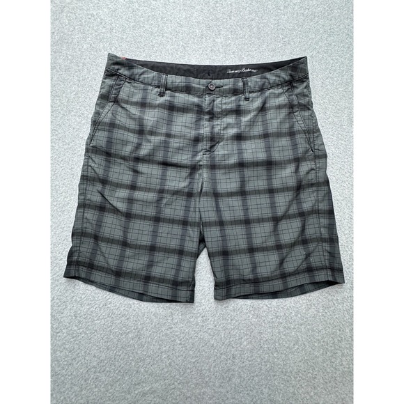 Tommy Bahama Shorts Mens 38 Gray Plaid Mesh Lined Drawstring Hybrid Board Casual - Picture 1 of 12